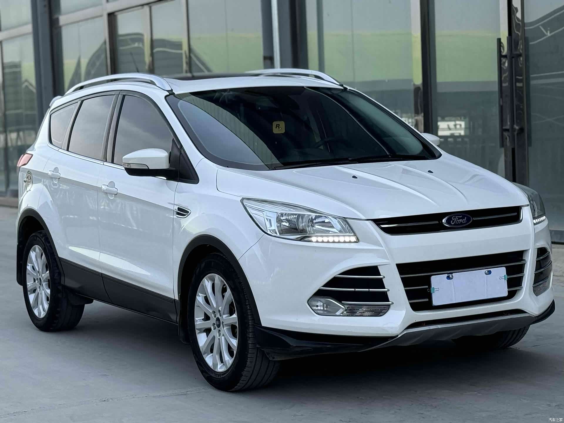 Ford Kuga, 2016 3