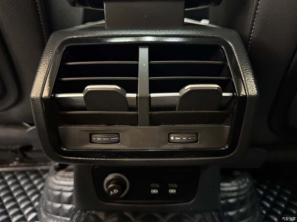 Audi Q3, 2023 12