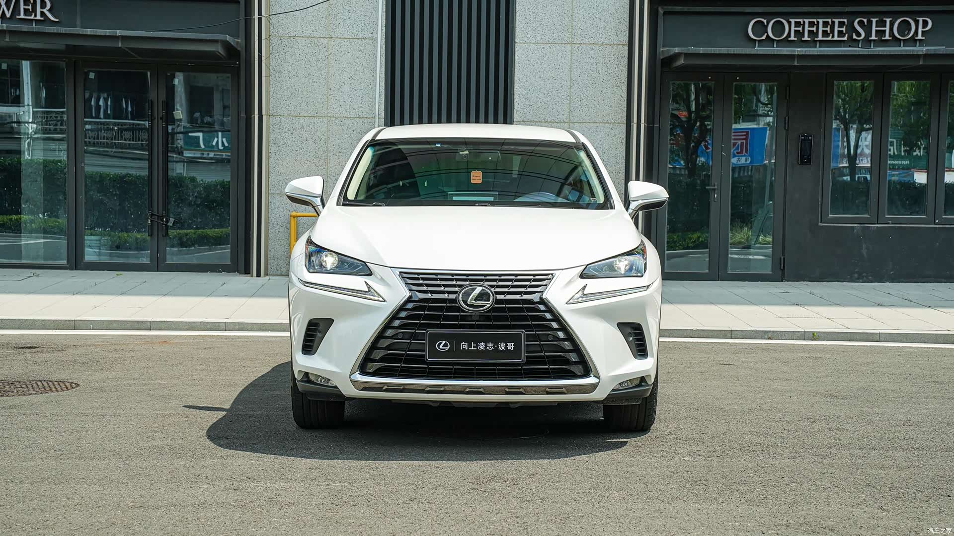 Lexus NX, 2018 2