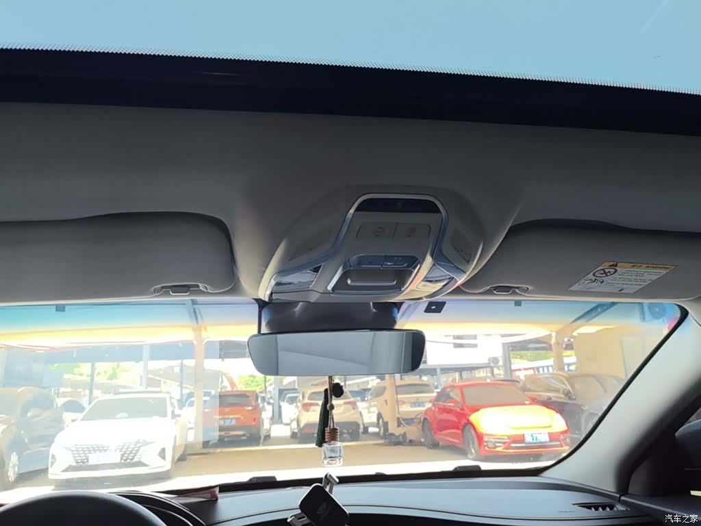 Geely Binray, 2018 18