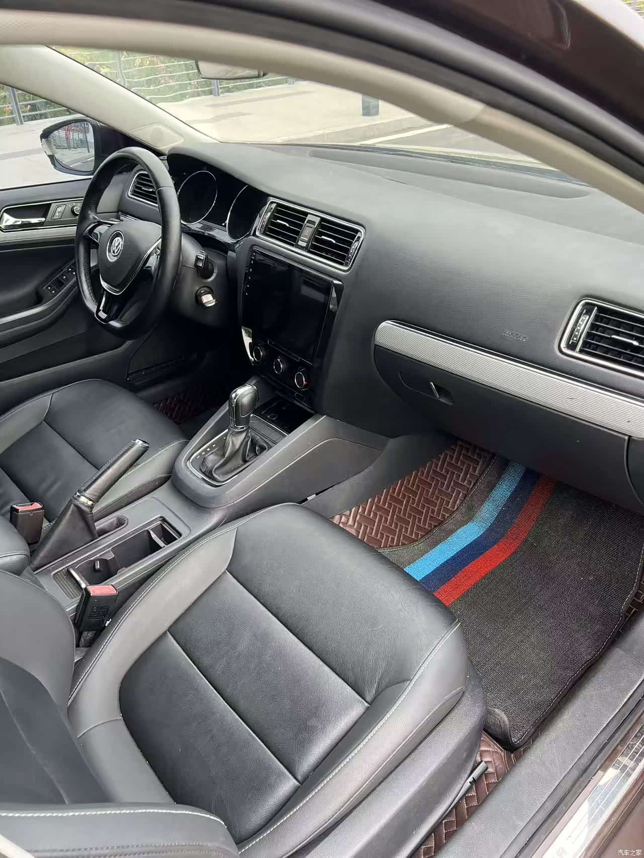 Volkswagen Sagitar, 2016 9