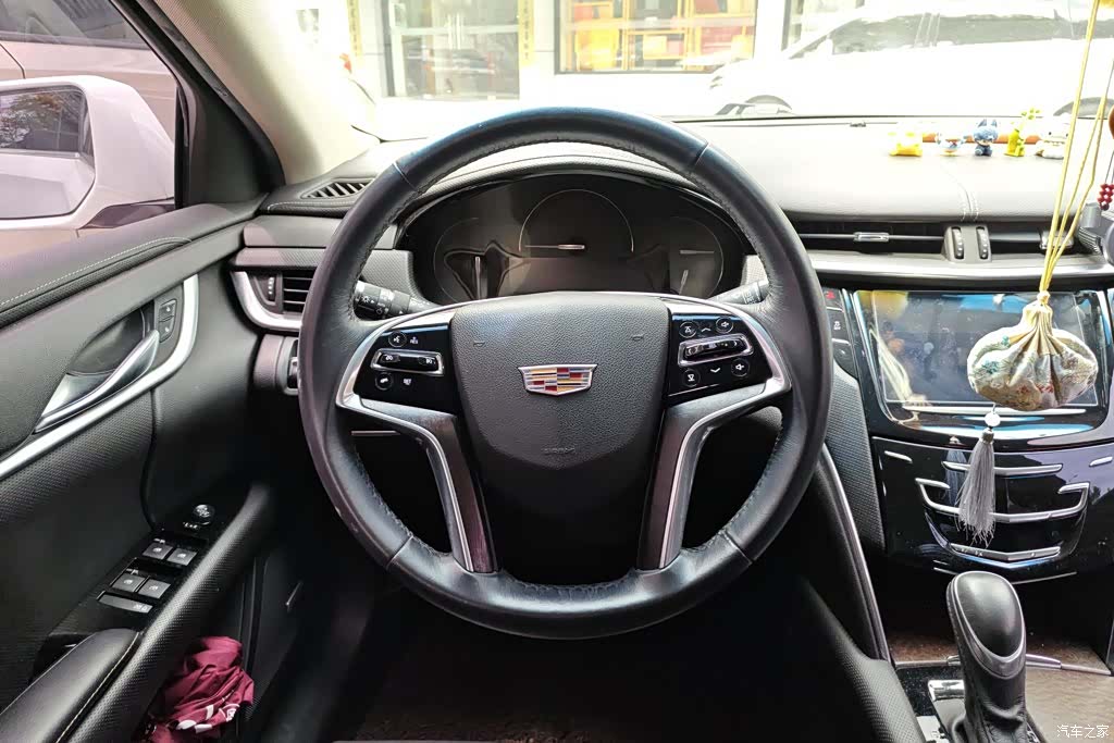 Cadillac XTS, 2018 15