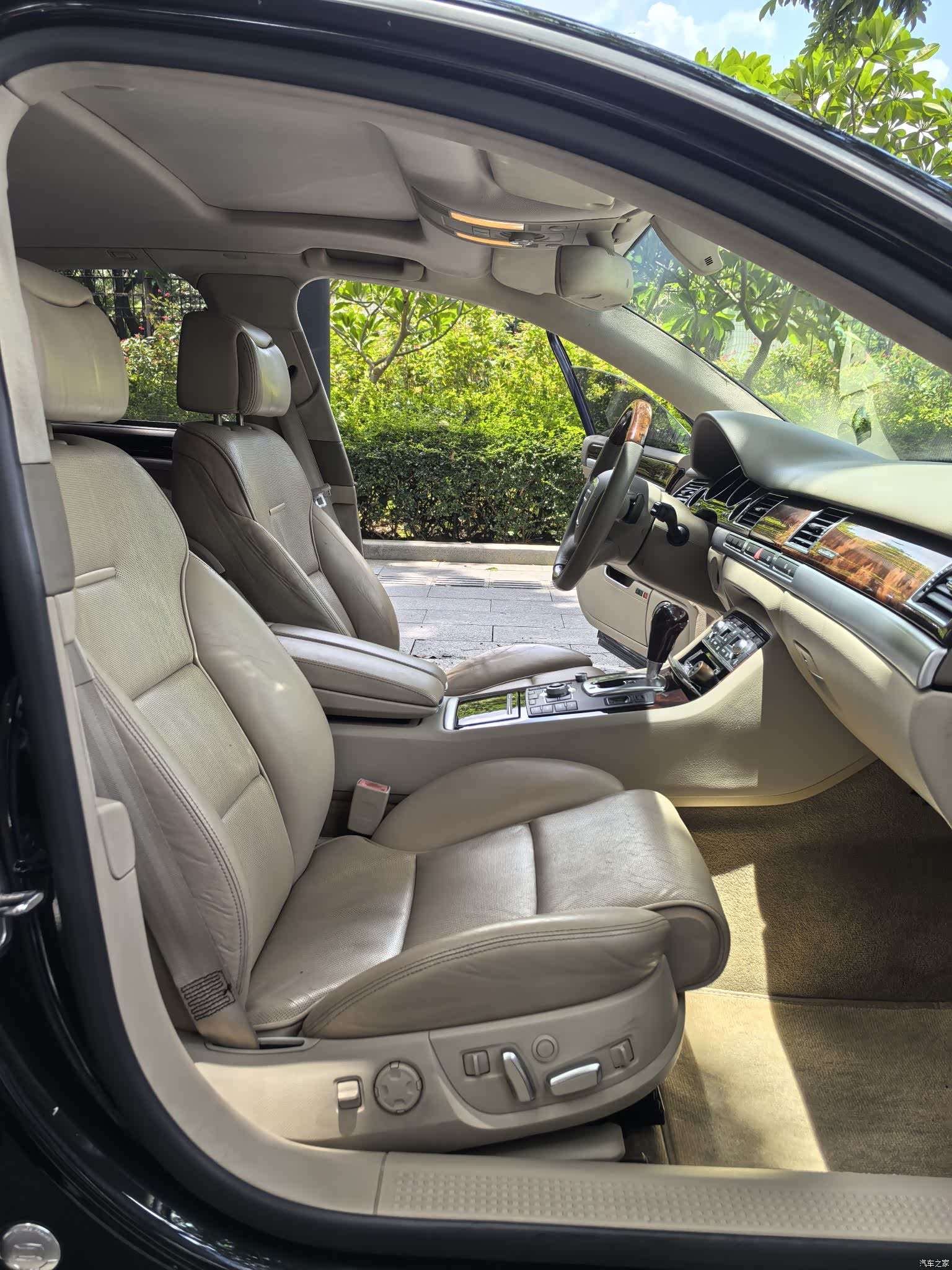 Audi A8L, 2009 10
