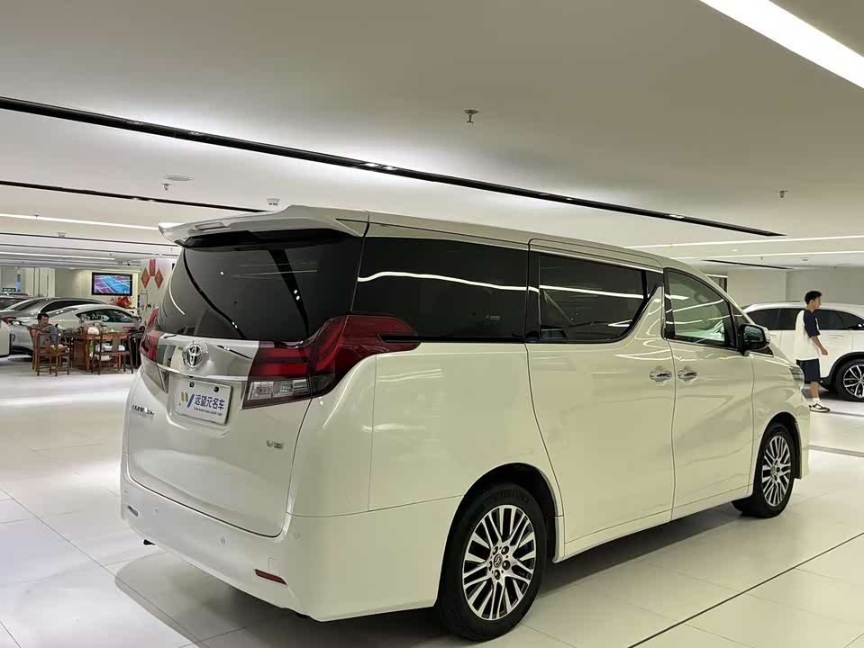 Toyota Elfa