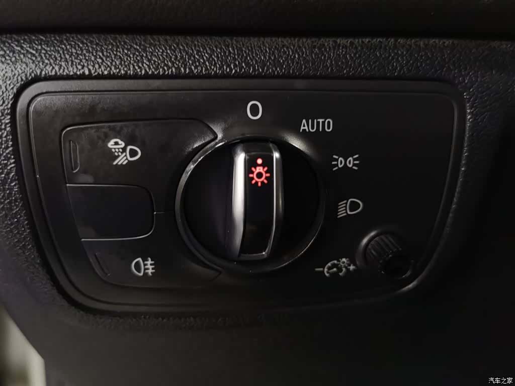 Audi A6L, 2016 21