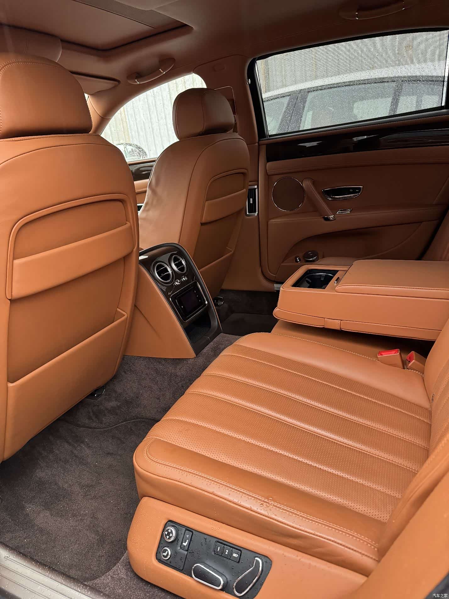Bentley Flying Spur, 2015 6