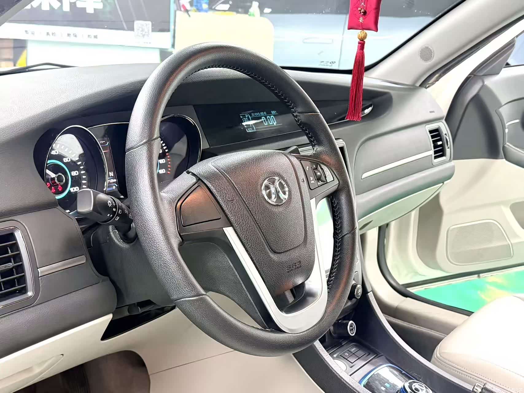 BAIC EU260, 2016 7