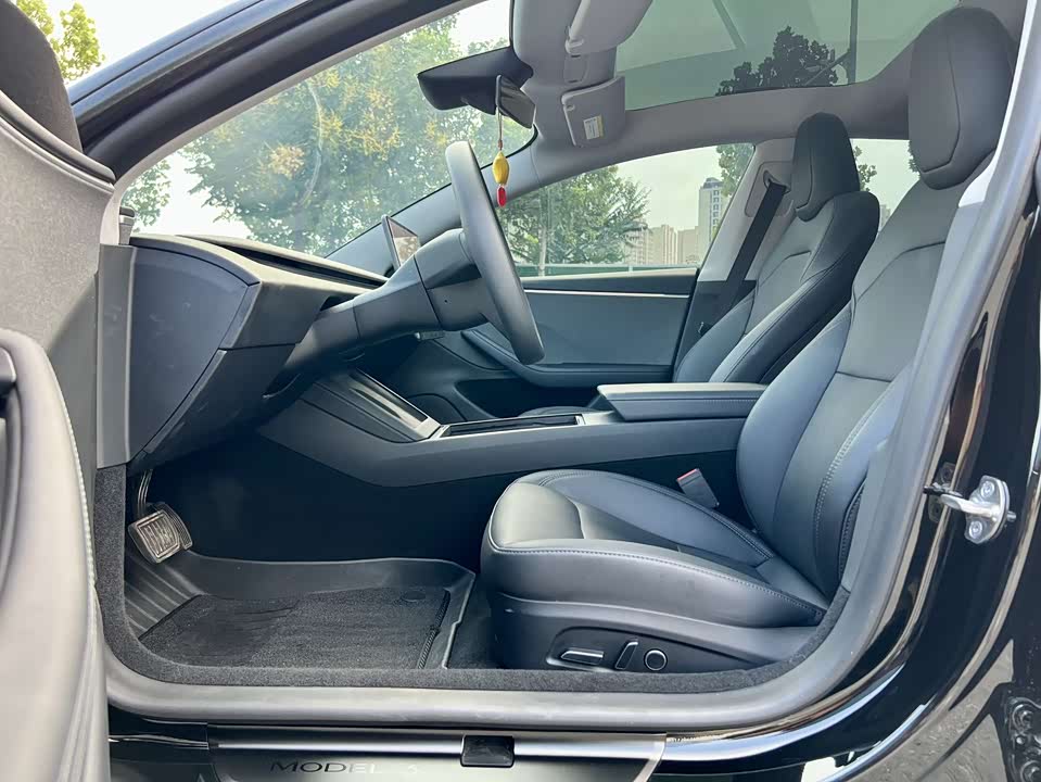 Tesla Model 3 Tesla Model 3