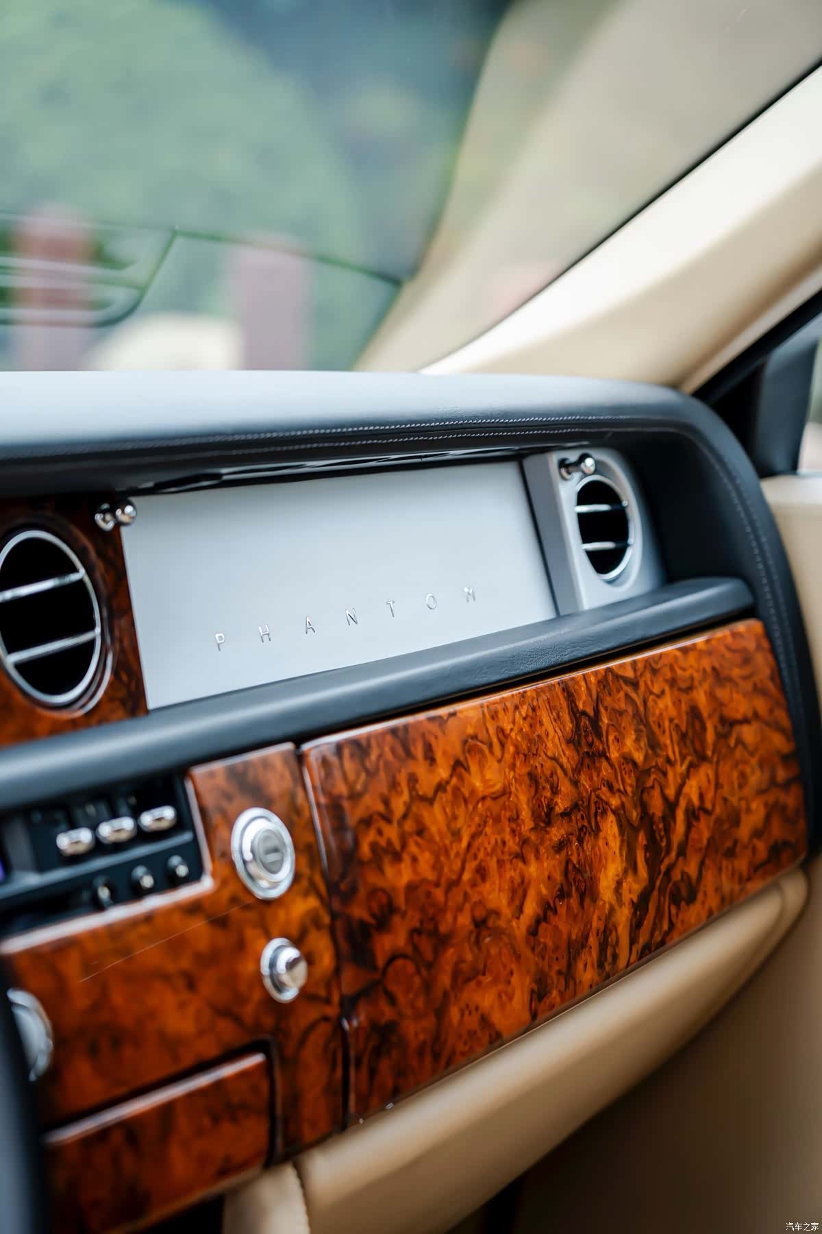 Rolls-Royce Phantom, 2011 19