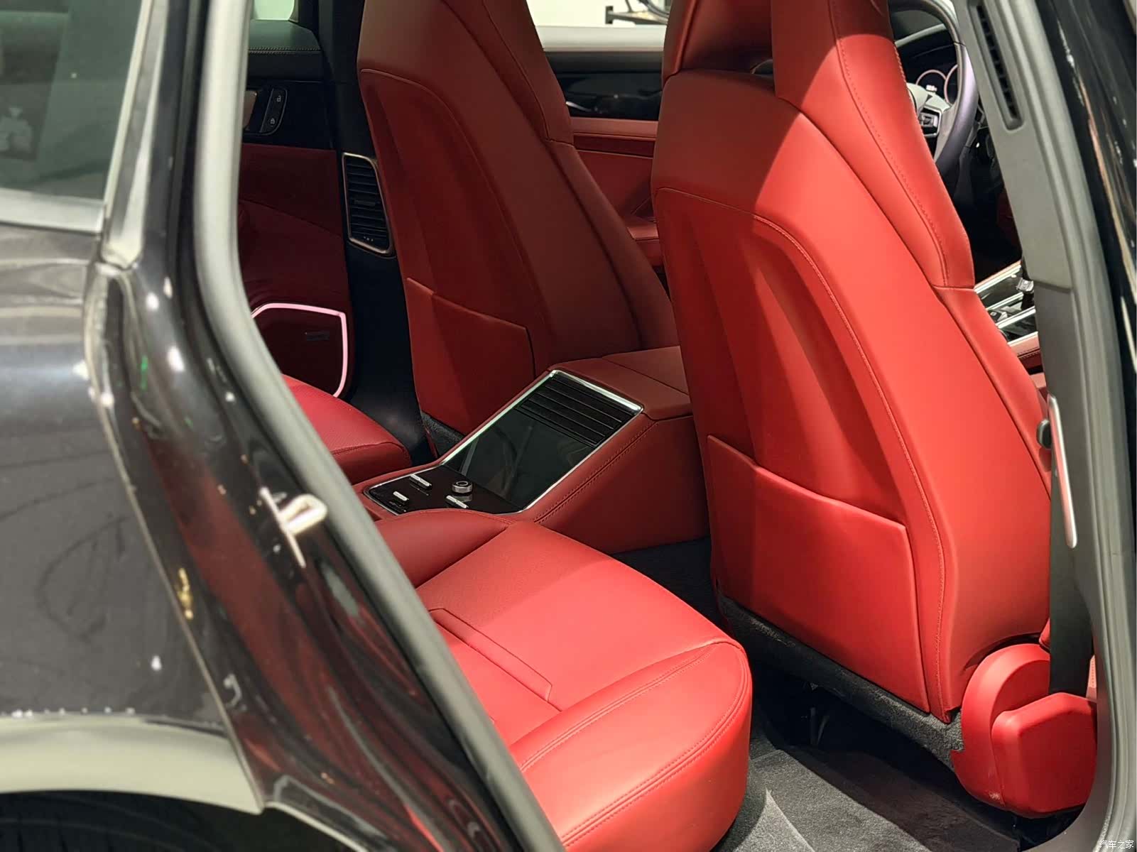 Porsche Panamera, 2022 7
