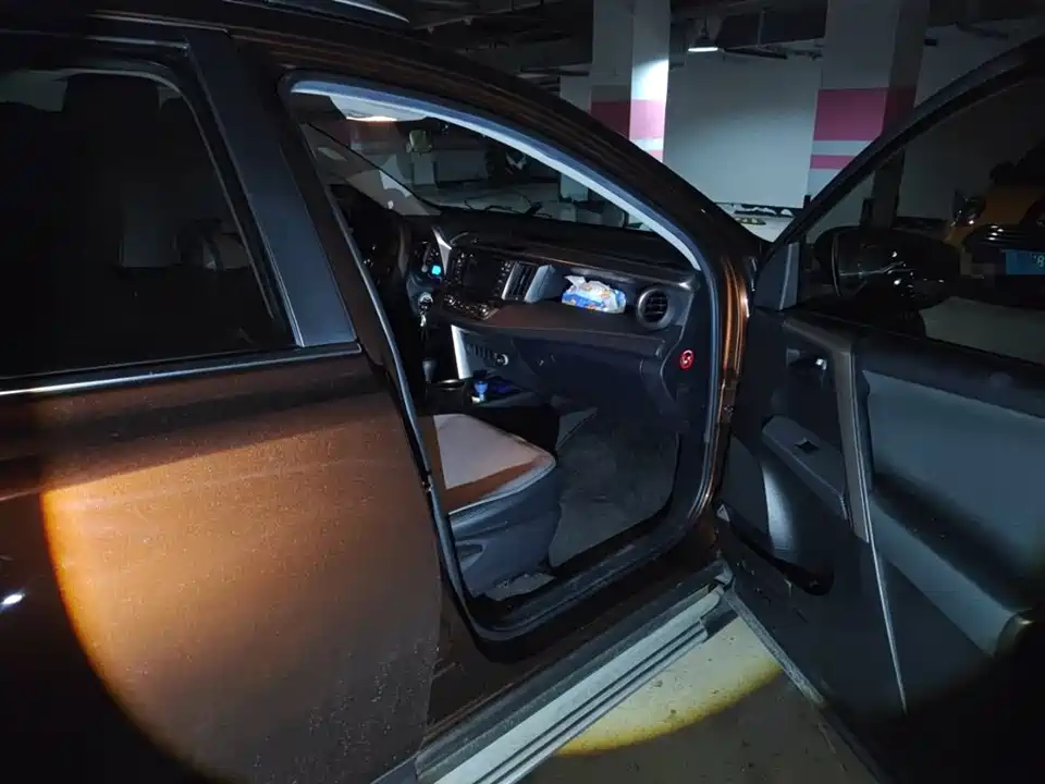 Toyota RAV4 Rongfang