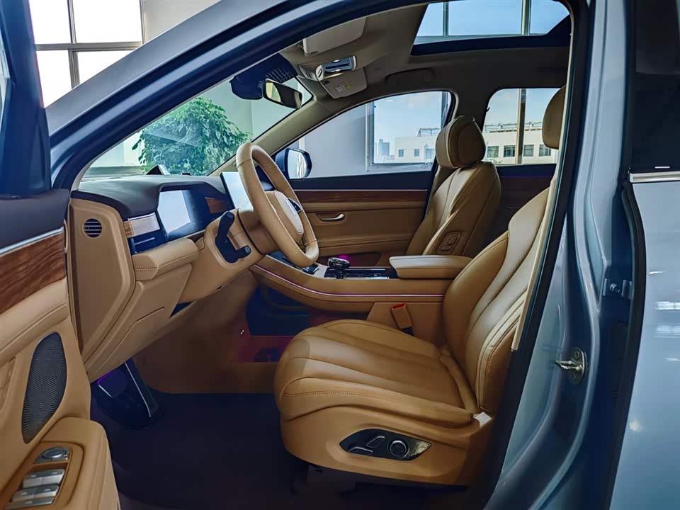 AITO Ask the world M7