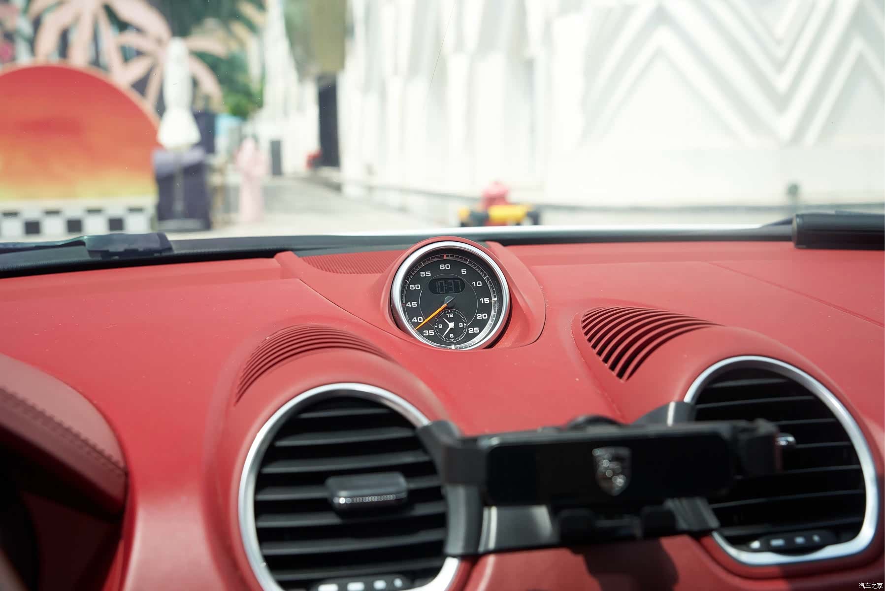 Porsche Cayman, 2018 11