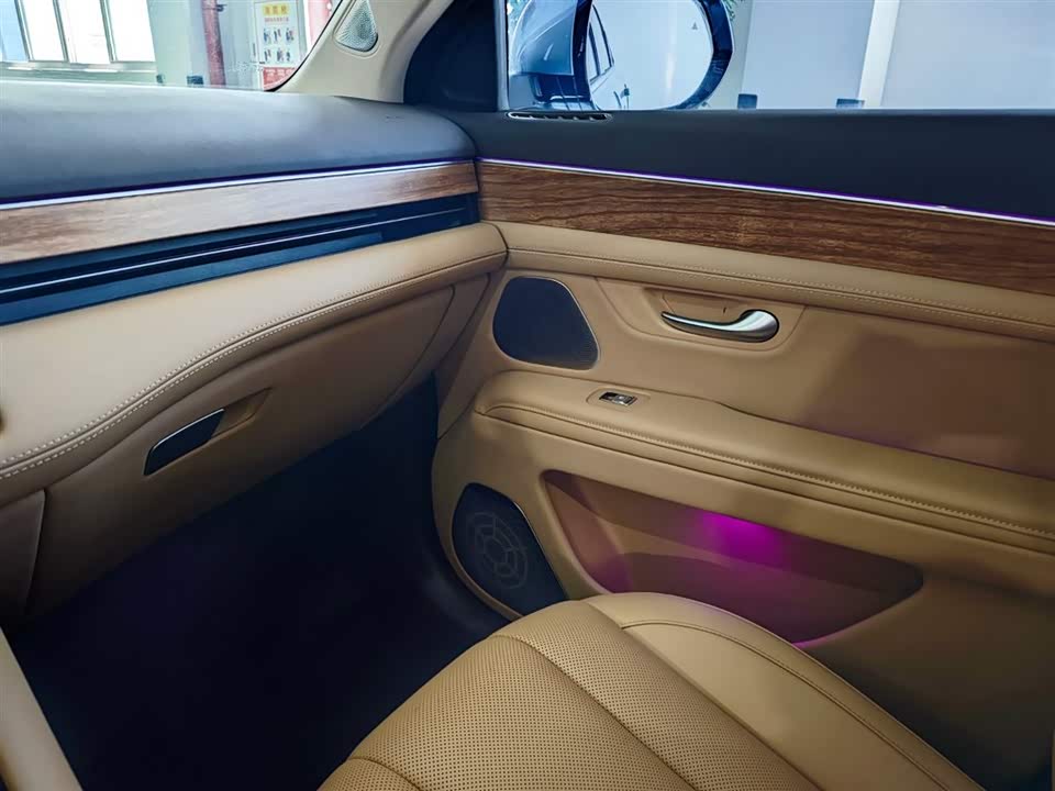 AITO Ask the world M7