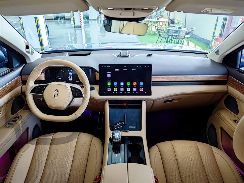 AITO Ask the world M7