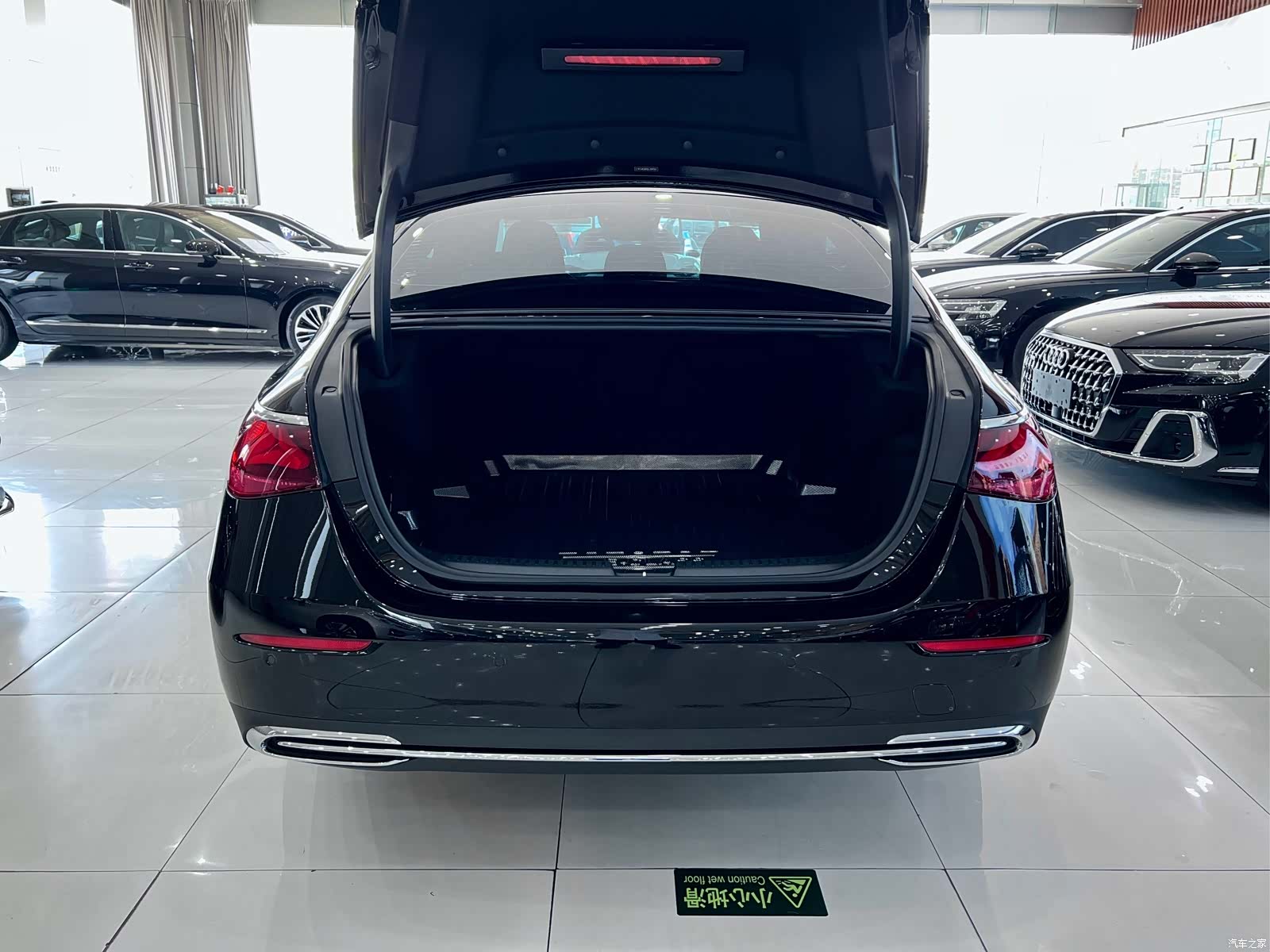 Mercedes-Benz E-Class, 2026 26