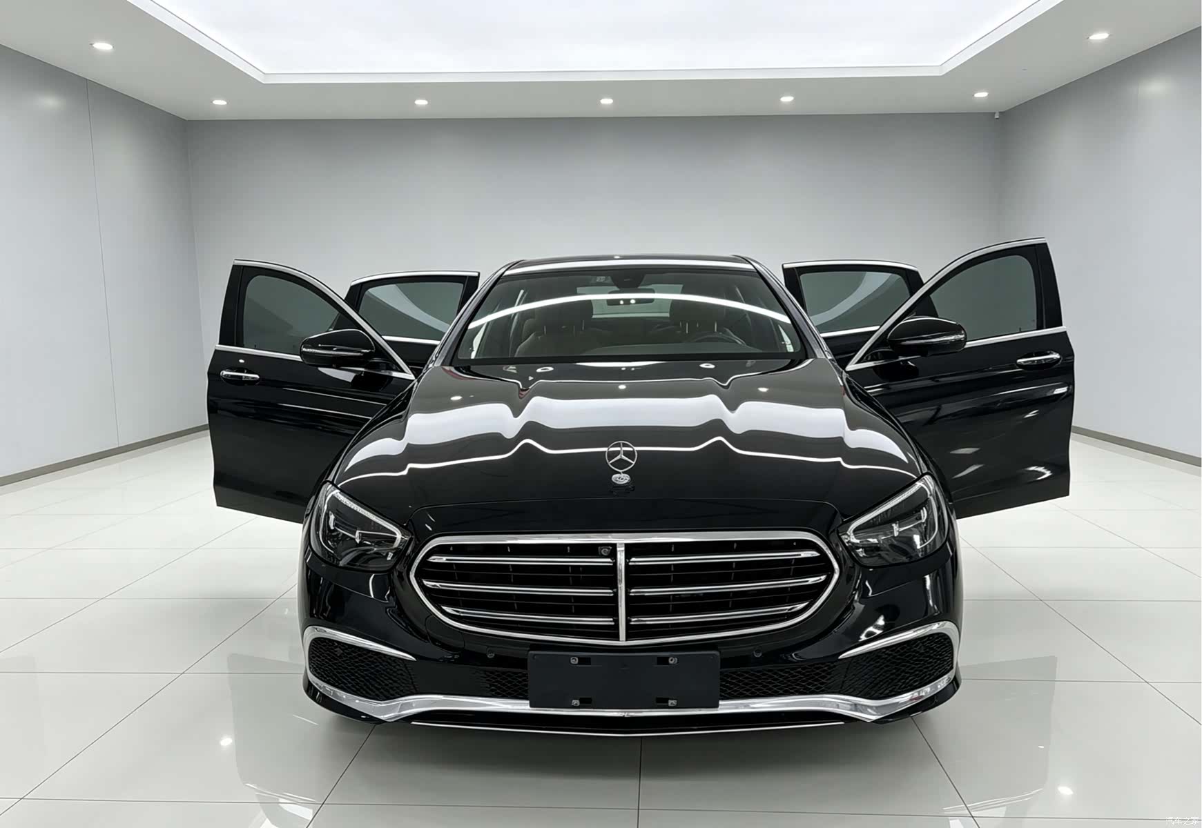 Mercedes-Benz E-Class, 2021 4