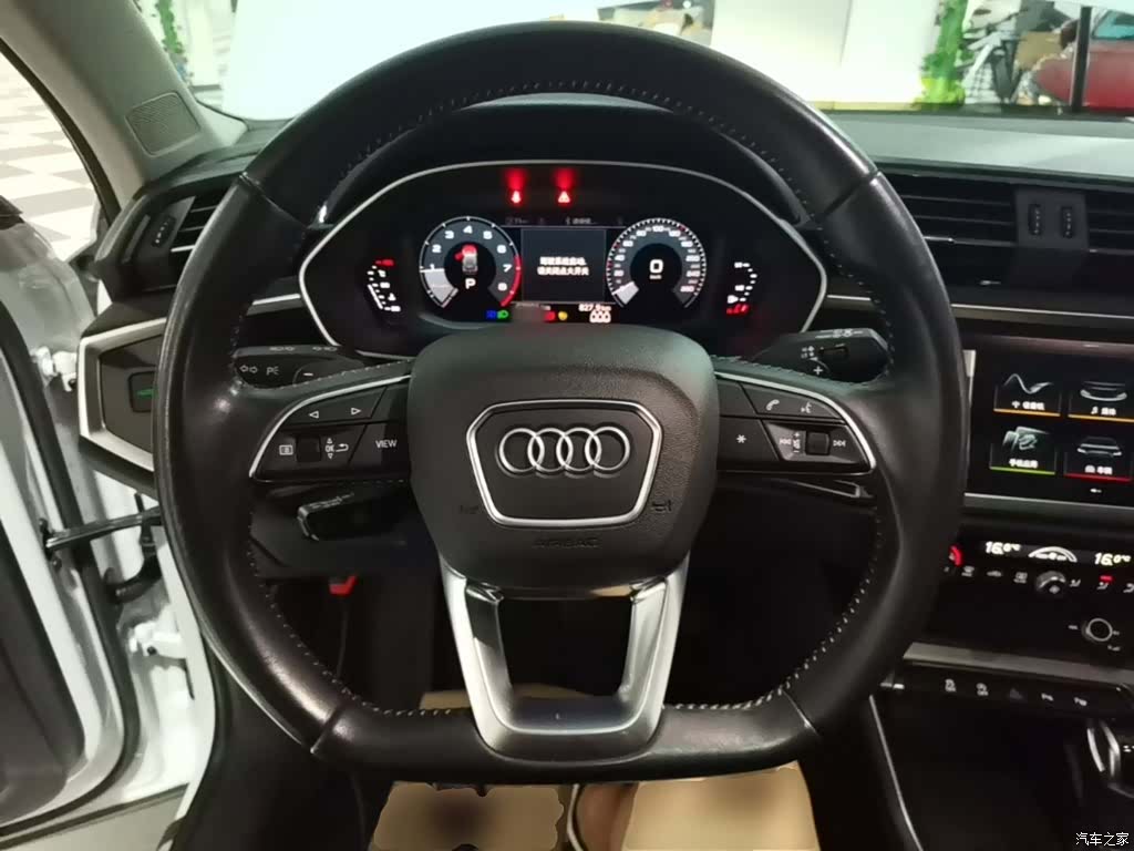 Audi Q3, 2021 11