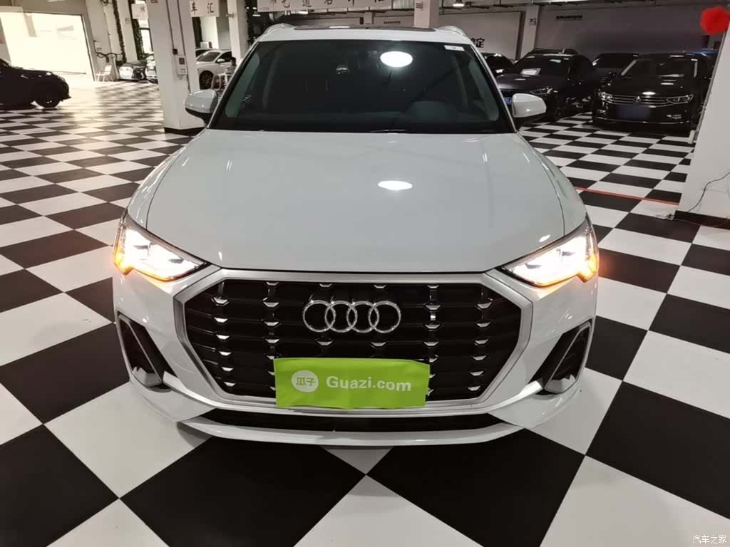 Audi Q3, 2021 3