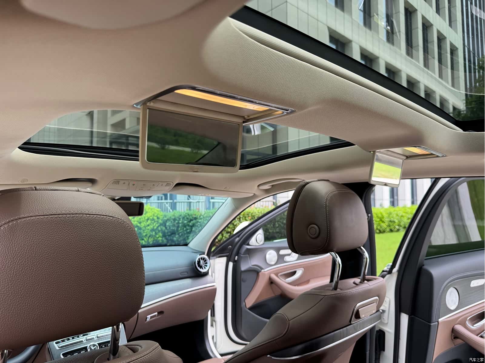 Mercedes-Benz E-Class, 2019 18
