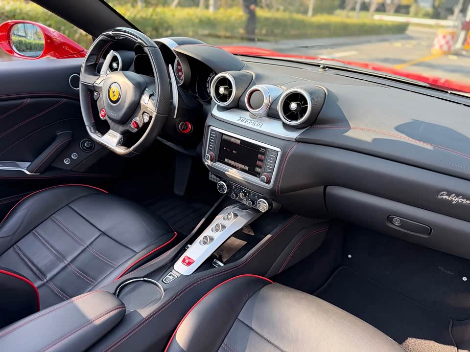 Ferrari California T