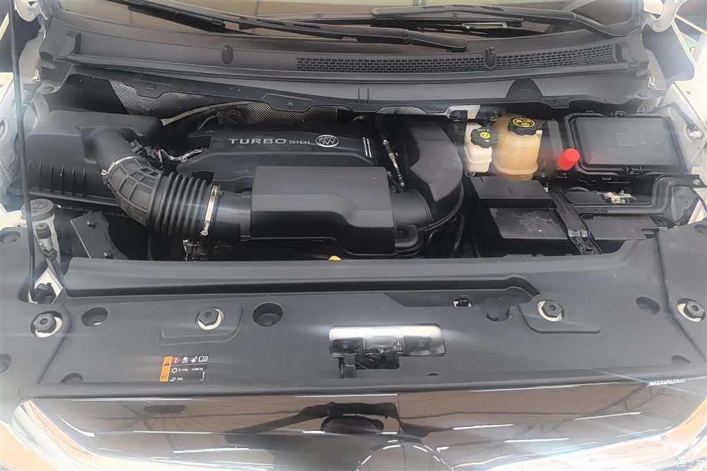 Buick GL8, 2022 10