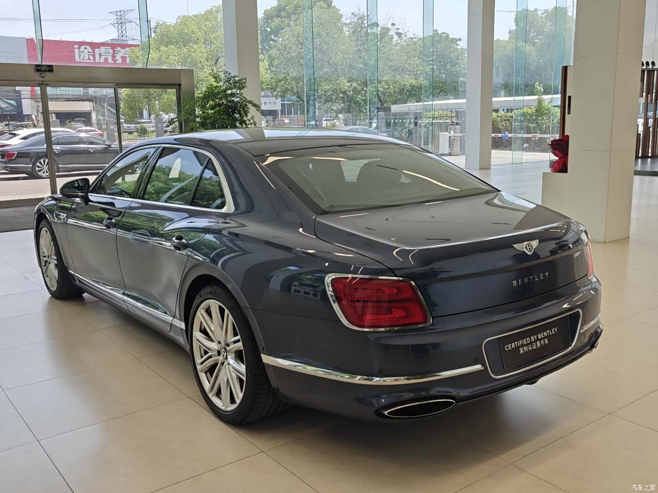 Bentley Flying Spur, 2022 8