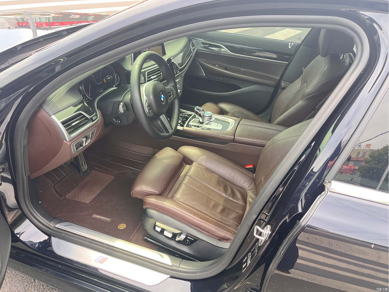 BMW 7 Series, 2019 все фото