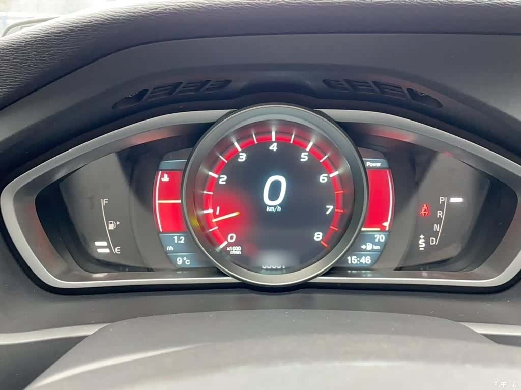 Volvo V40, 2014 8