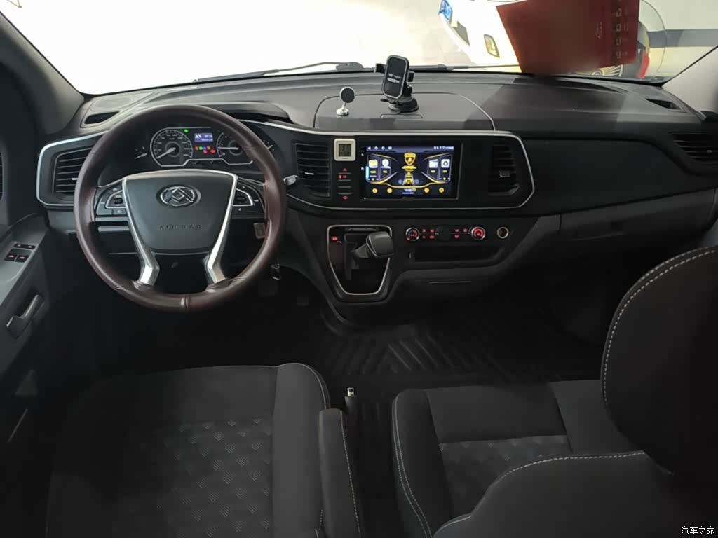Maxus V80, 2024 10