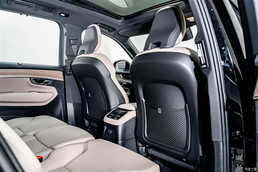 Volvo XC90, 2026 22