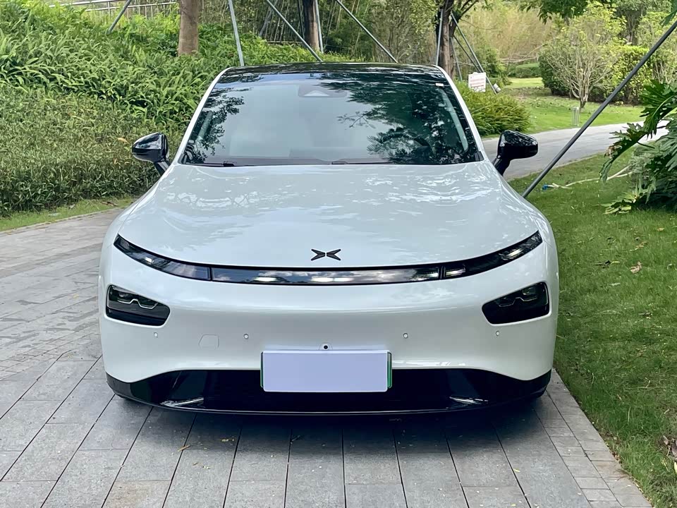 XPENG P7