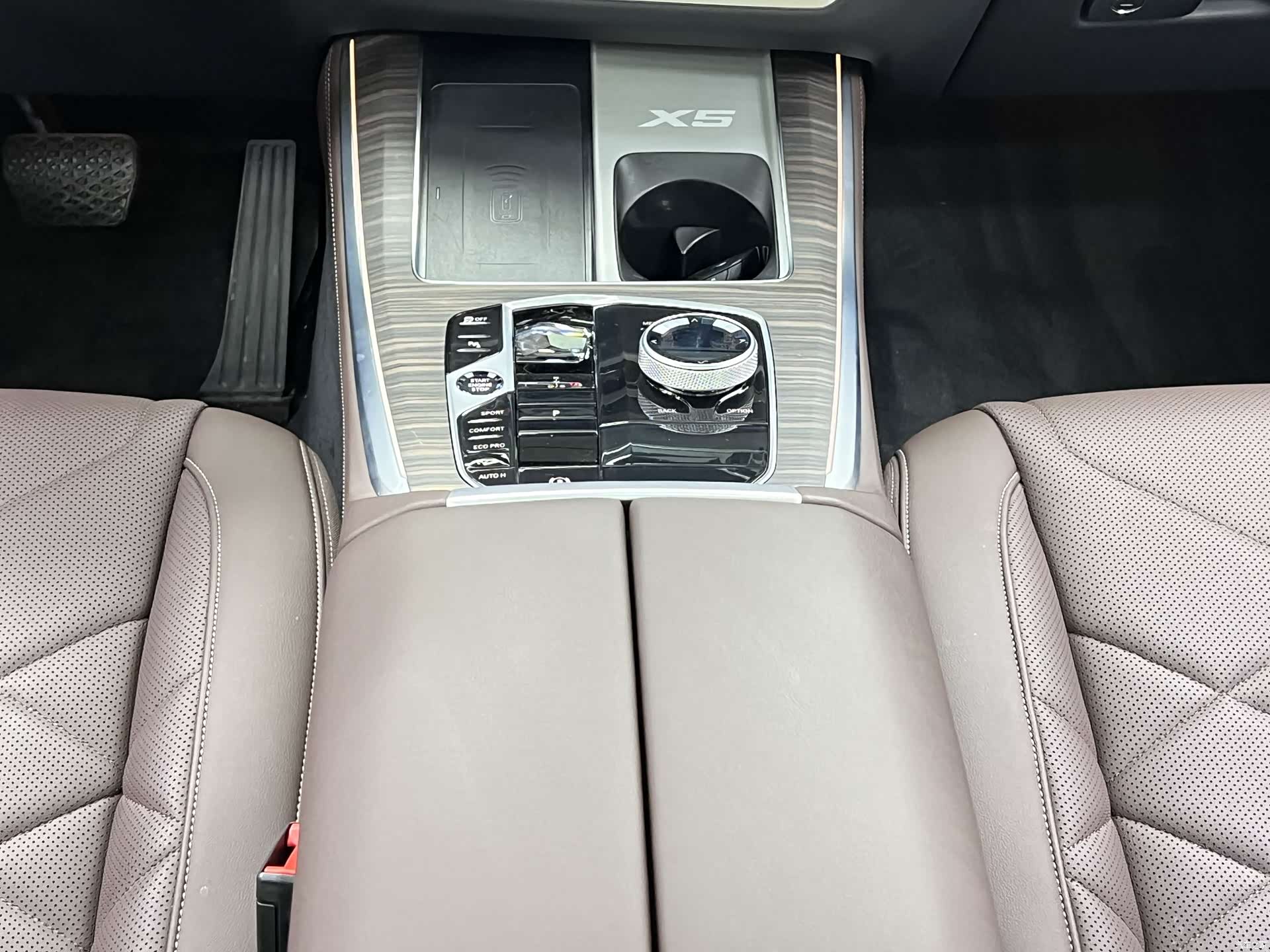BMW X5, 2025 26