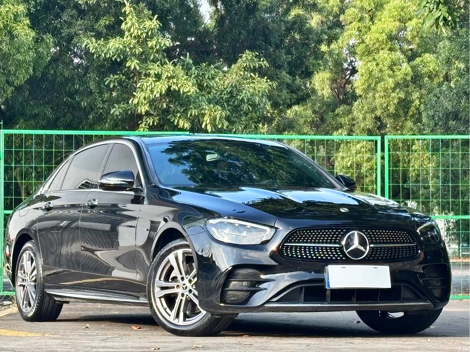 Mercedes-Benz E-Class, 2022 3