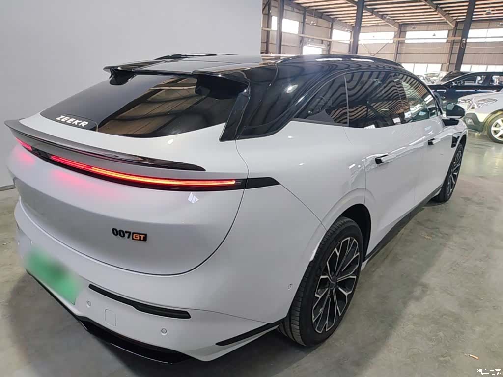 Zeekr 007, 2025 все фото