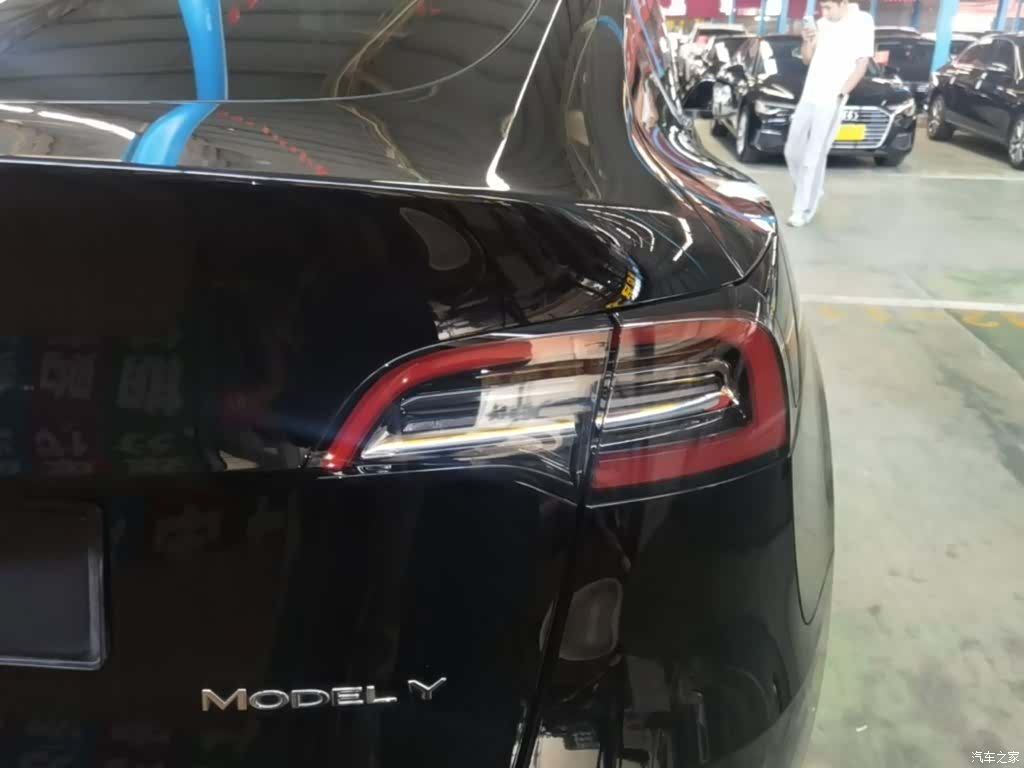 Tesla Model Y, 2021 8
