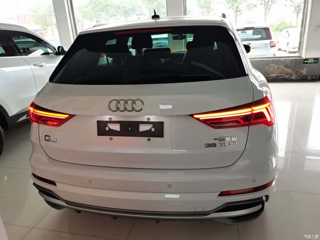Audi Q3, 2022 6