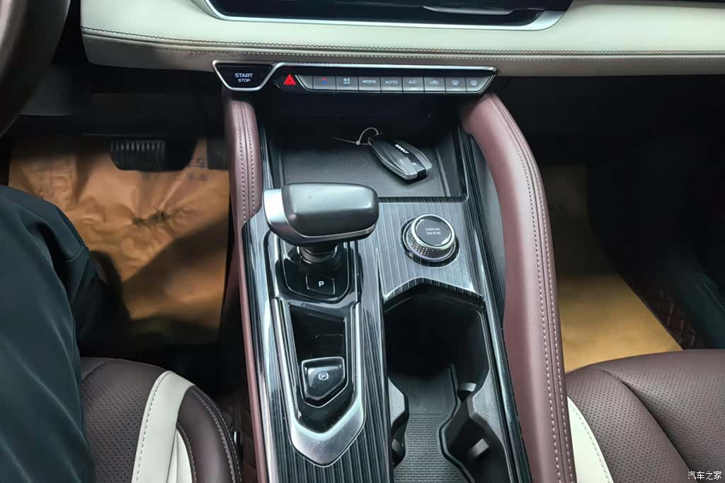 Geely Xingyue L, 2022 16