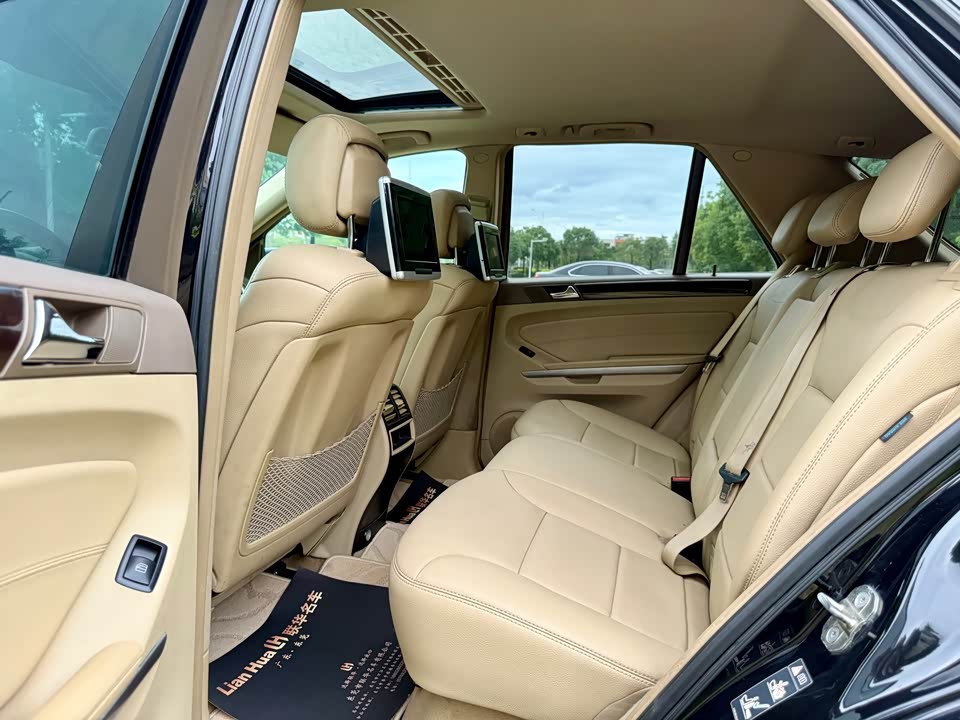 Mercedes-Benz M class