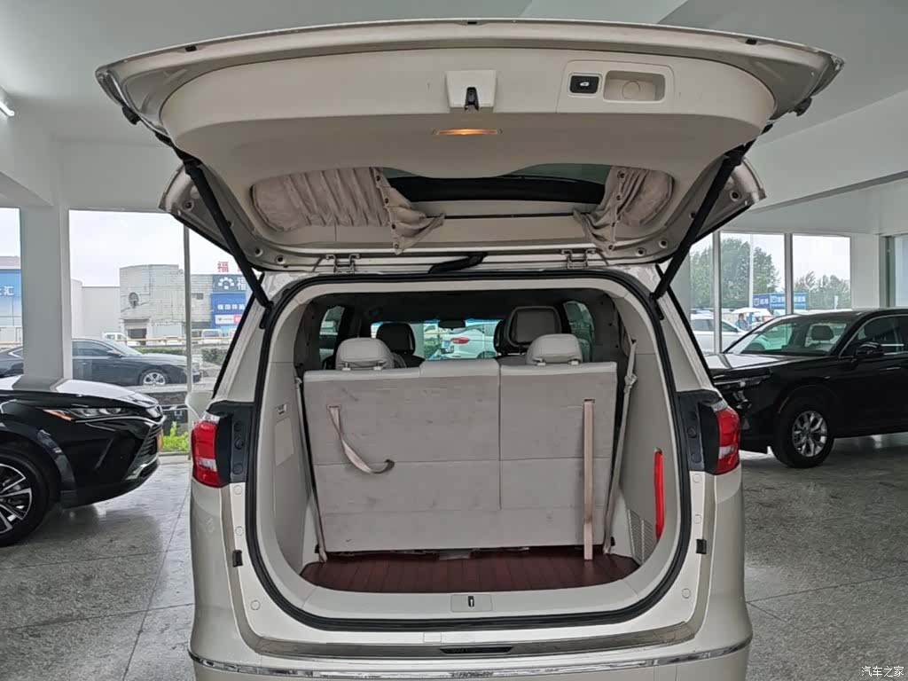 Buick GL8, 2020 19