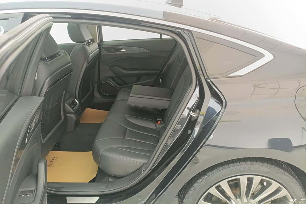 Hongqi H5, 2021 11