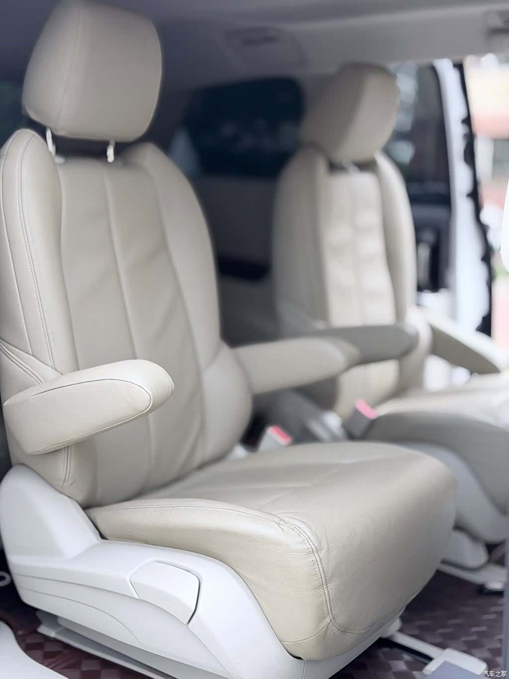Buick GL8, 2021 2