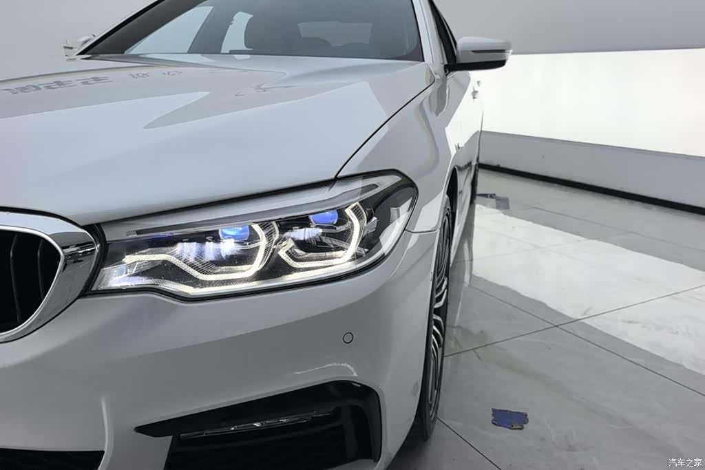 BMW 5 Series, 2018 все фото