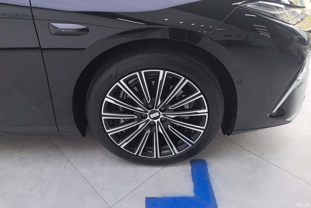 Geely 8, 2025 6