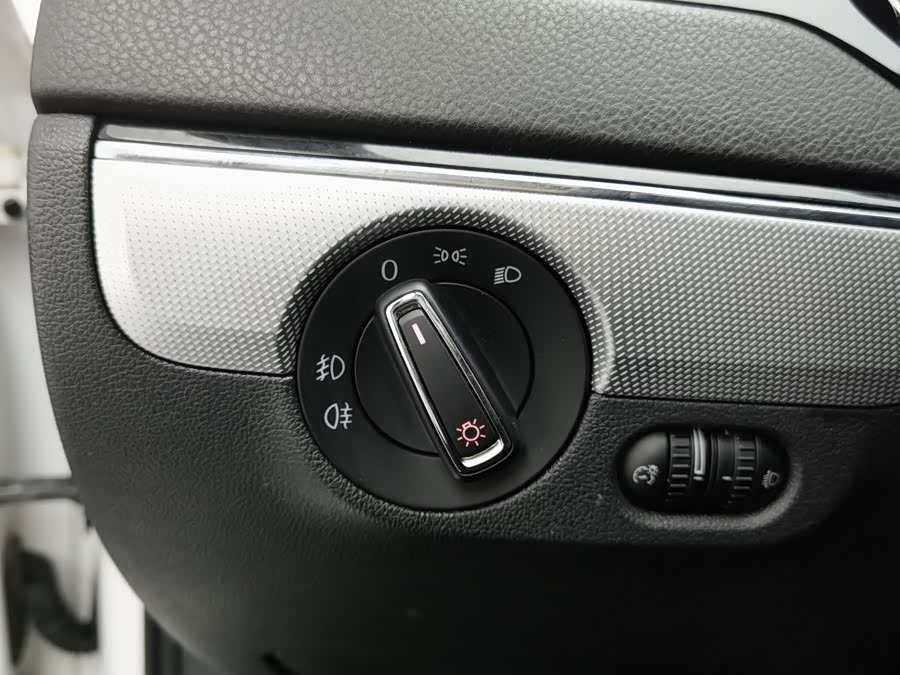 Volkswagen Sagitar 2017, фото 21