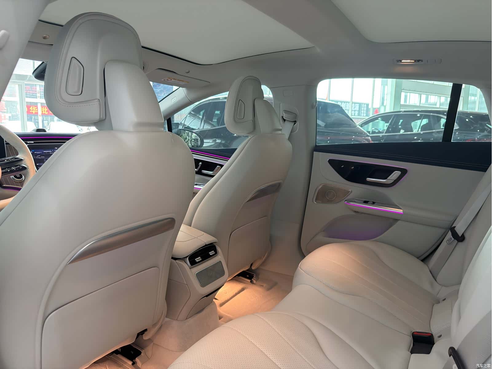Mercedes-Benz EQE, 2025 6