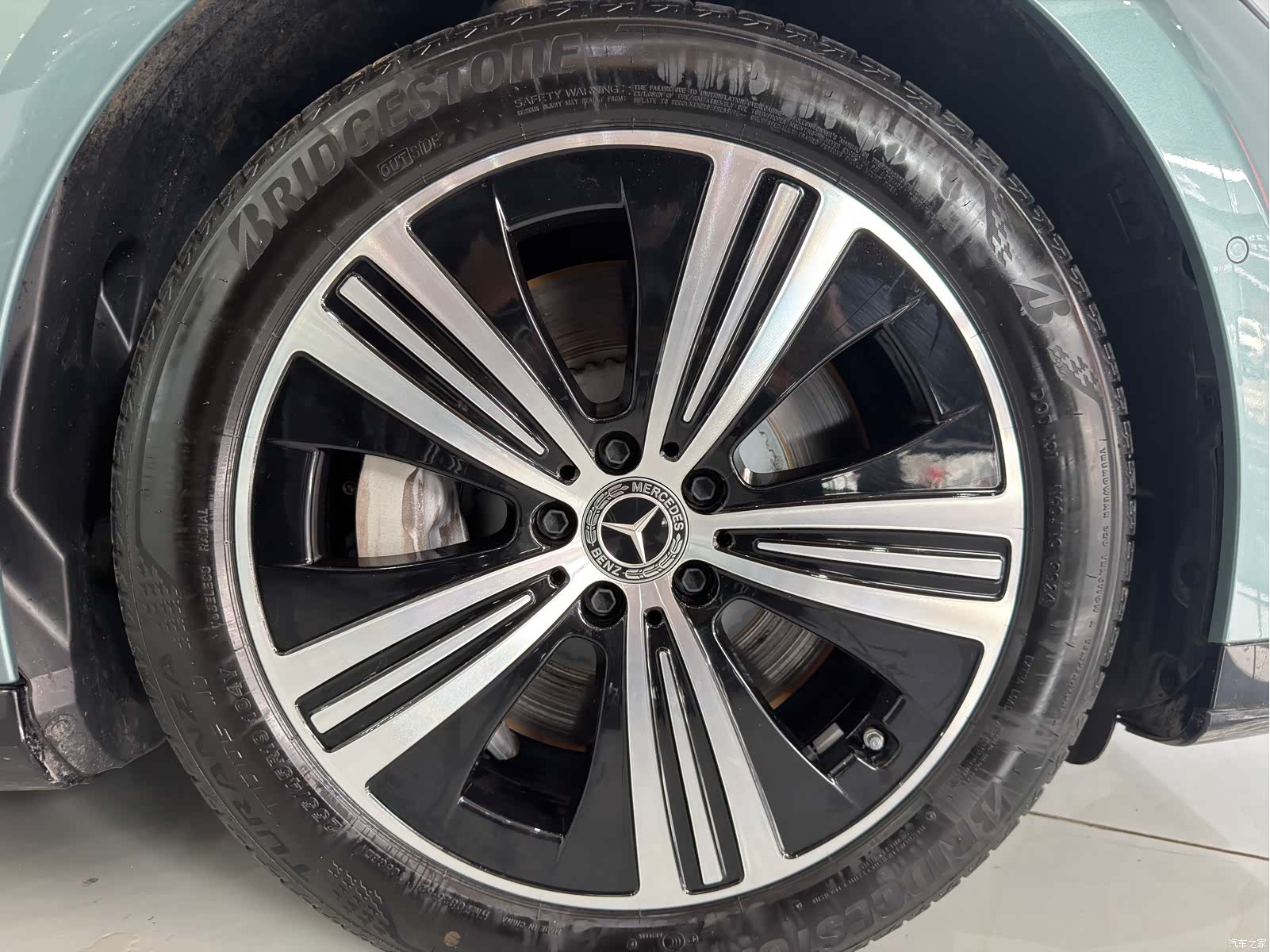 Mercedes-Benz EQE, 2025 13