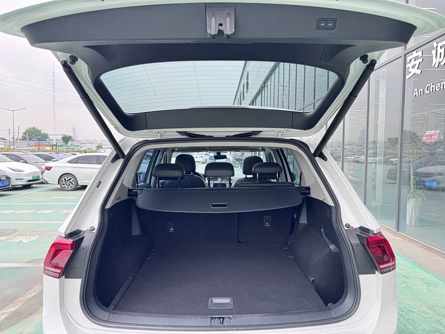 Volkswagen Tiguan L 2018, фото 13
