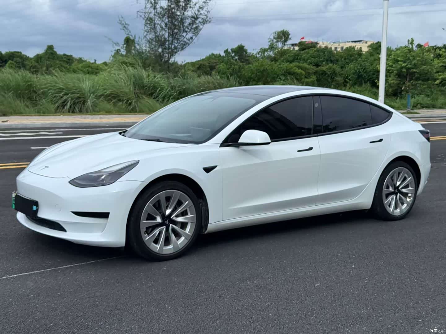 Tesla Model 3, 2021 1