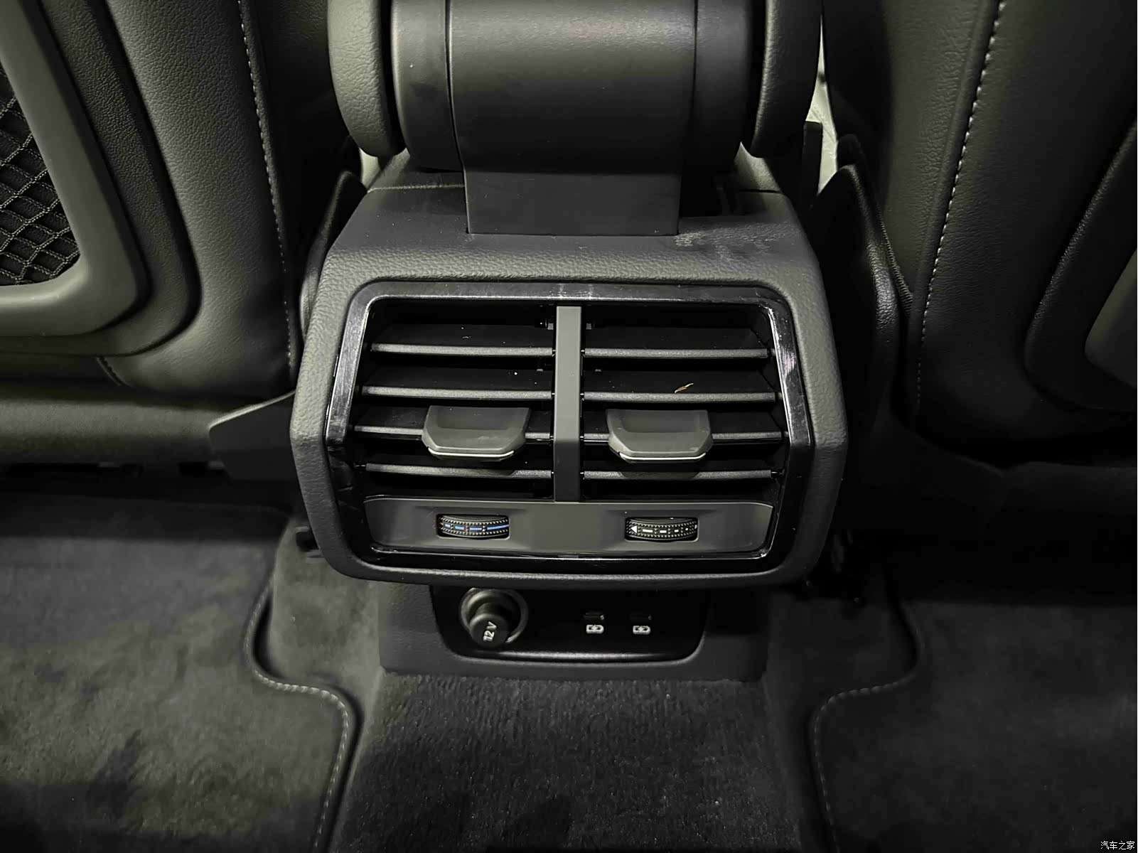 Audi Q3, 2022 13